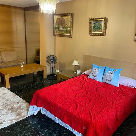 Проживание в семье En Piso Compartido En *