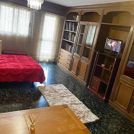 En Piso Compartido En Валенсия
